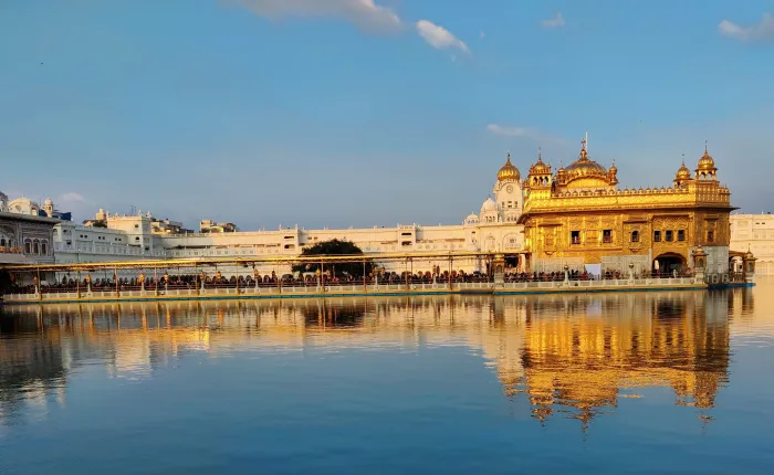 Vibrant Golden Temple Sikh Devotion Art