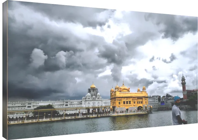 Golden Temple Night Illumination Canvas | PrintPosters.in